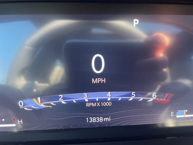 Used 2025 Jeep Grand Cherokee Altitude image 9