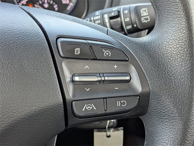 Used 2022 Hyundai Kona SE image 29