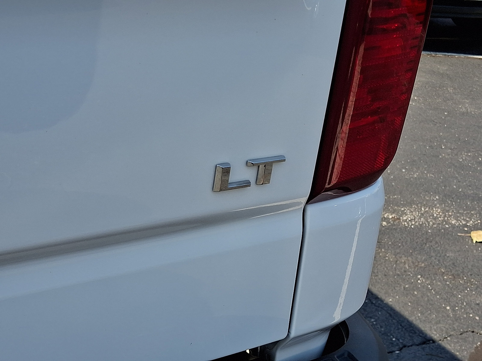 Certified 2023 Chevrolet Silverado 1500 LT AWD/4WD image 31