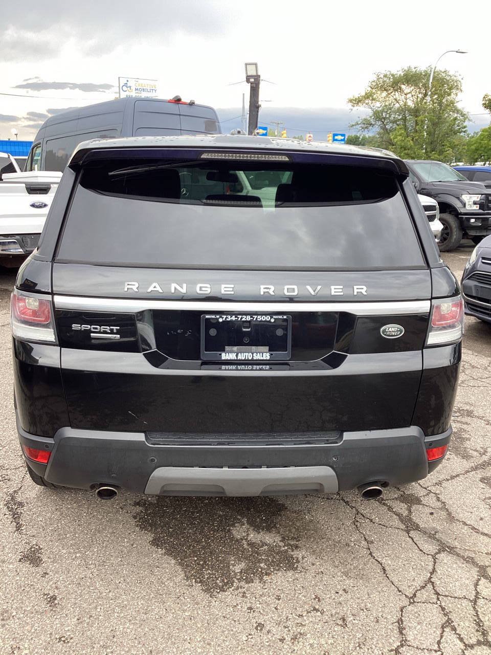 Used 2015 Land Rover Range Rover Sport SE AWD/4WD image 11
