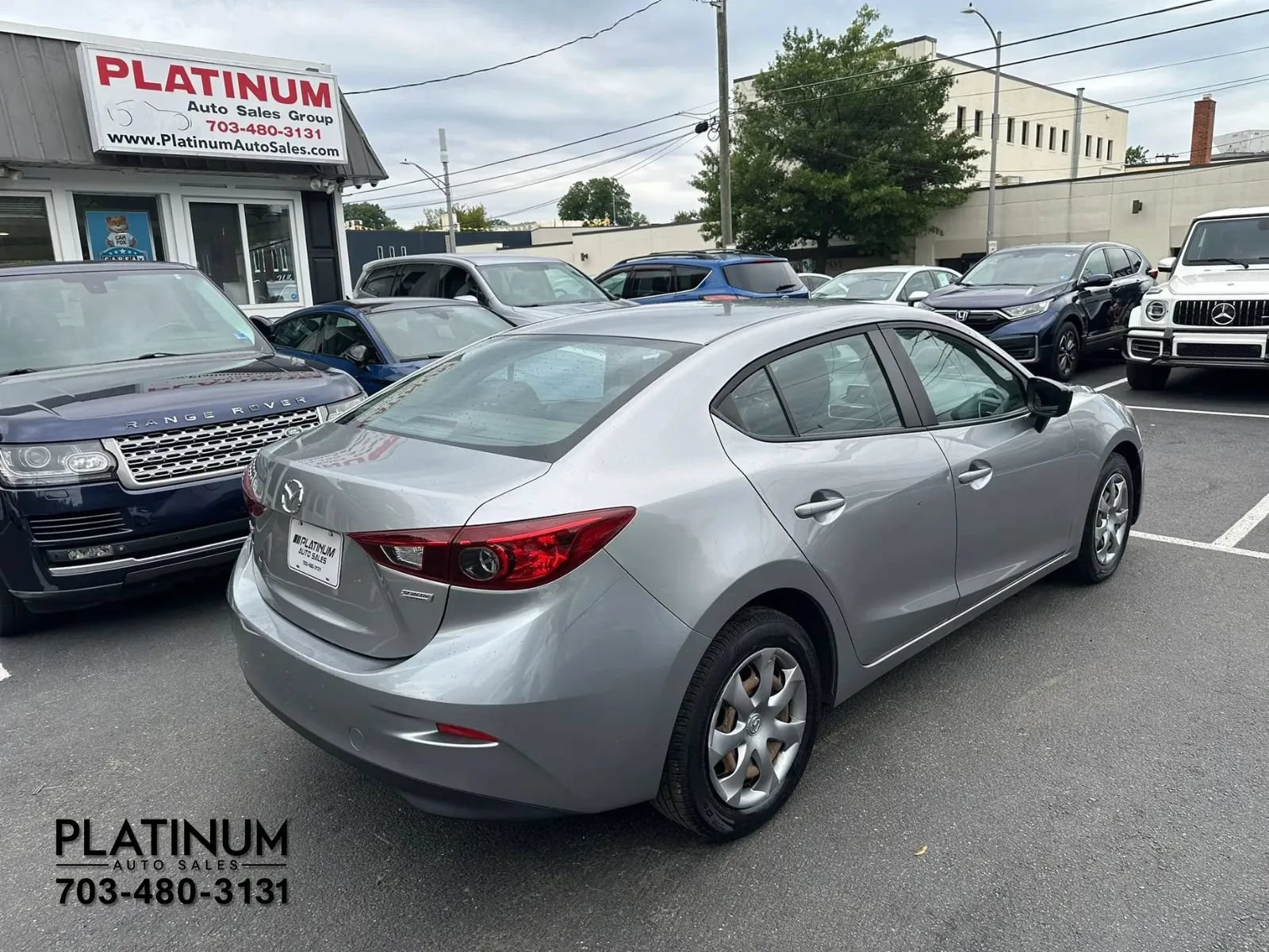 Used 2015 MAZDA MAZDA3 i SV FWD image 5