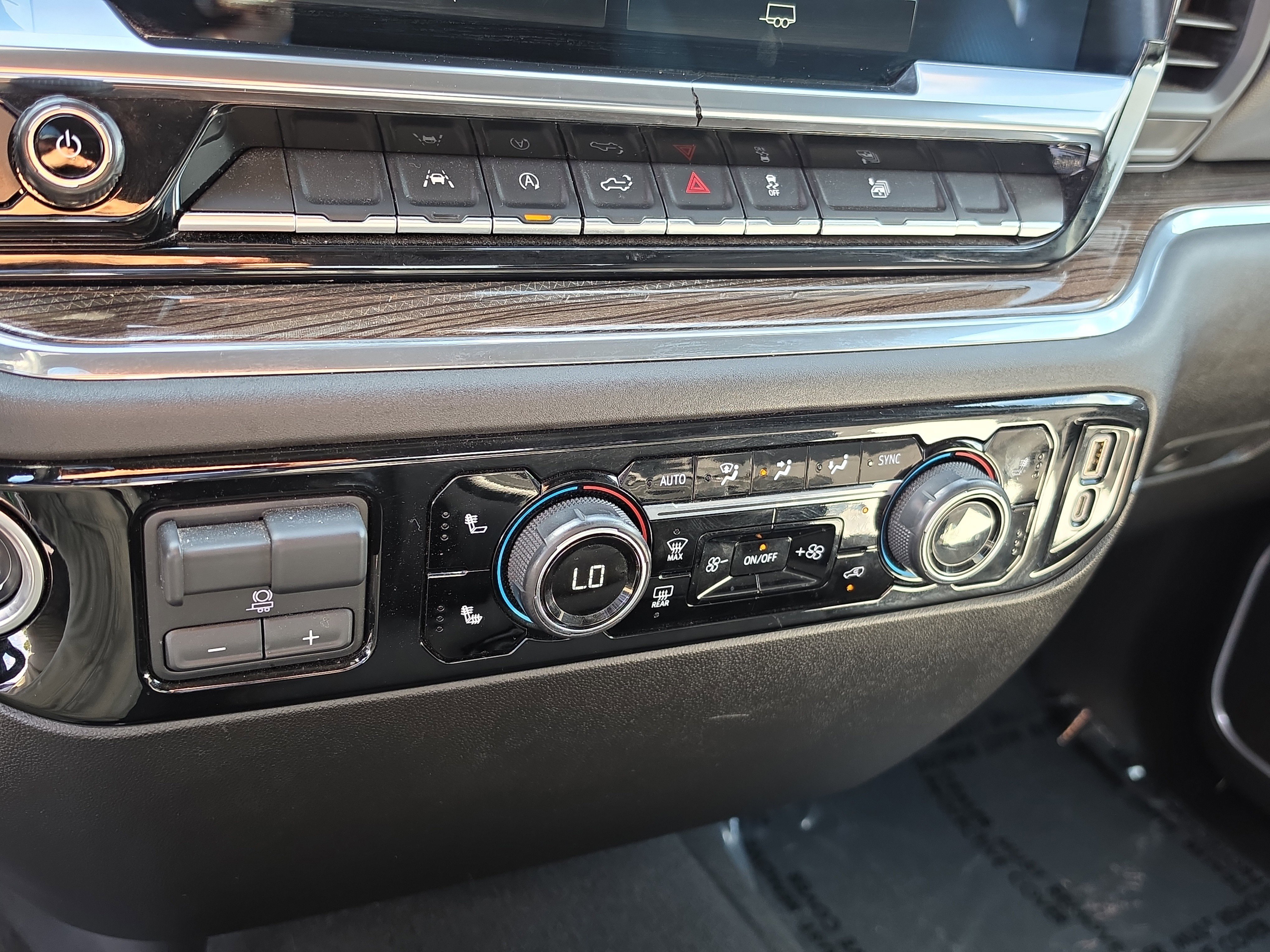 Certified 2025 Chevrolet Silverado 1500 LT RWD image 26