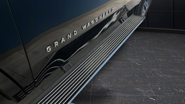 Used 2023 Jeep Grand Wagoneer 4WD w/ Flexible Seating Group image 36