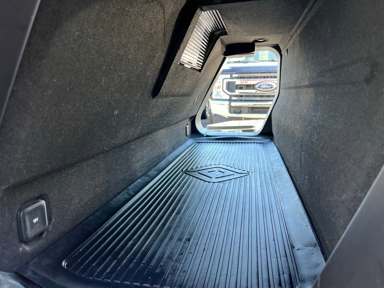 Used 2022 Rivian R1T Adventure image 45