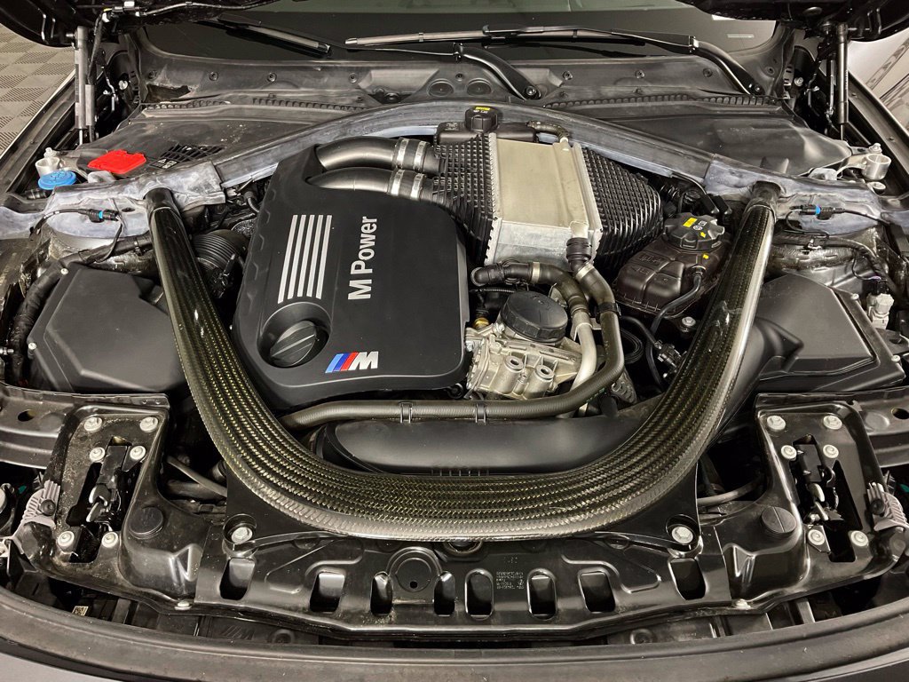 Used 2020 BMW M4 Coupe w/ Competition Package RWD image 9