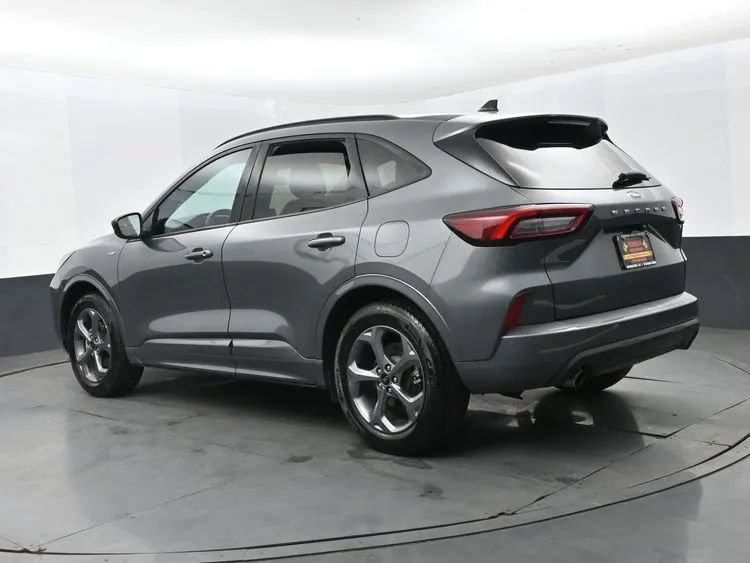 Used 2024 Ford Escape ST-Line FWD image 9