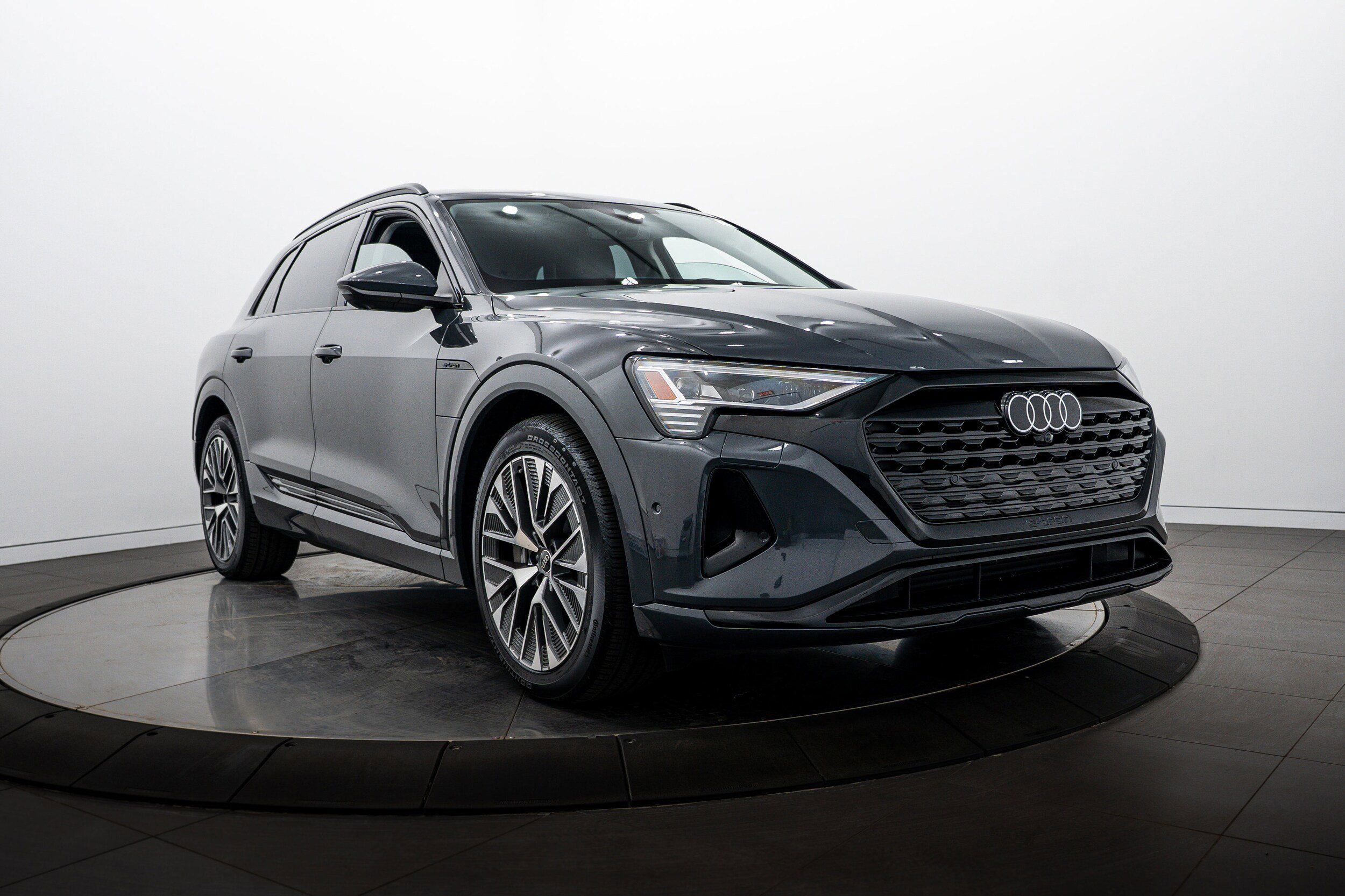 Certified 2024 Audi Q8 e-tron Prestige w/ Prestige Package image 2