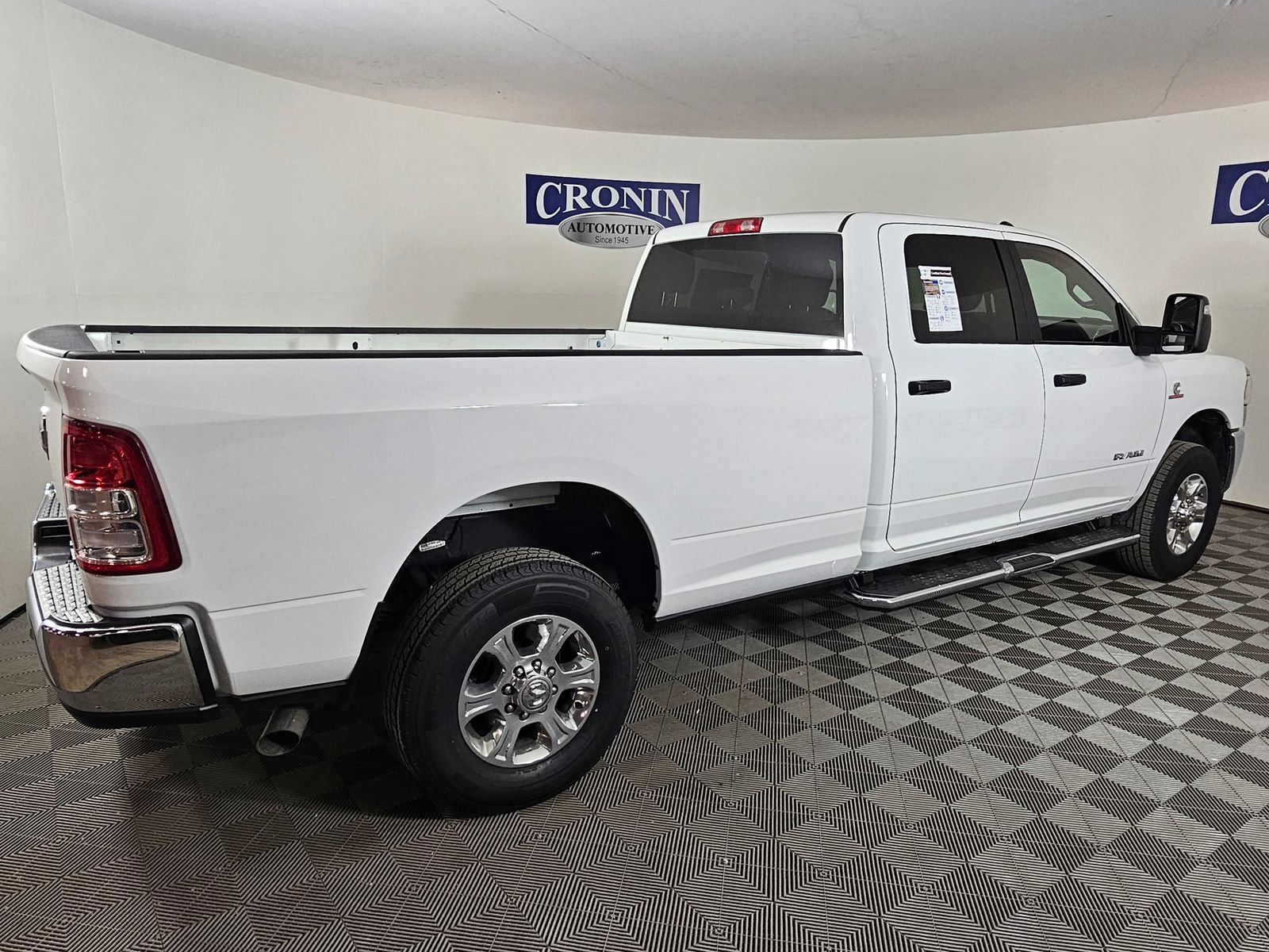 Used 2024 RAM 3500 Big Horn image 5