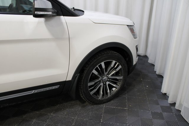 Used 2016 Ford Explorer Platinum image 13