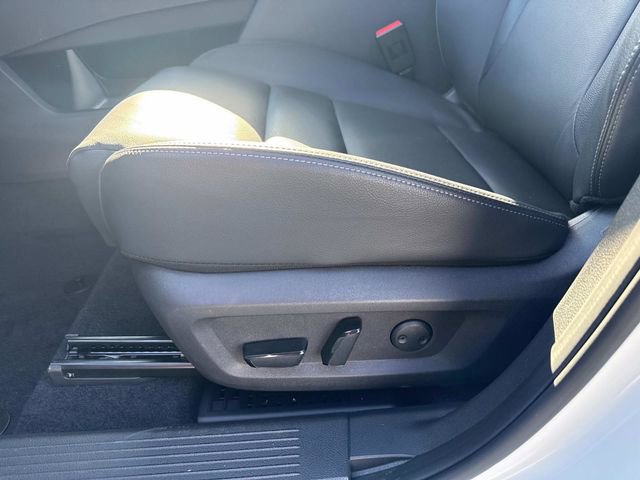 Used 2025 Nissan Rogue SL w/ Tech Package image 24