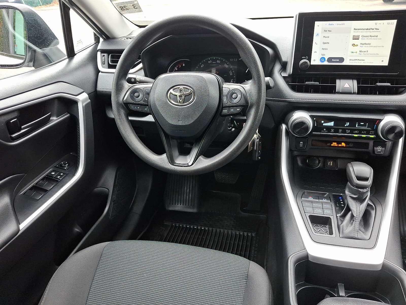 Used 2023 Toyota RAV4 LE AWD/4WD image 14
