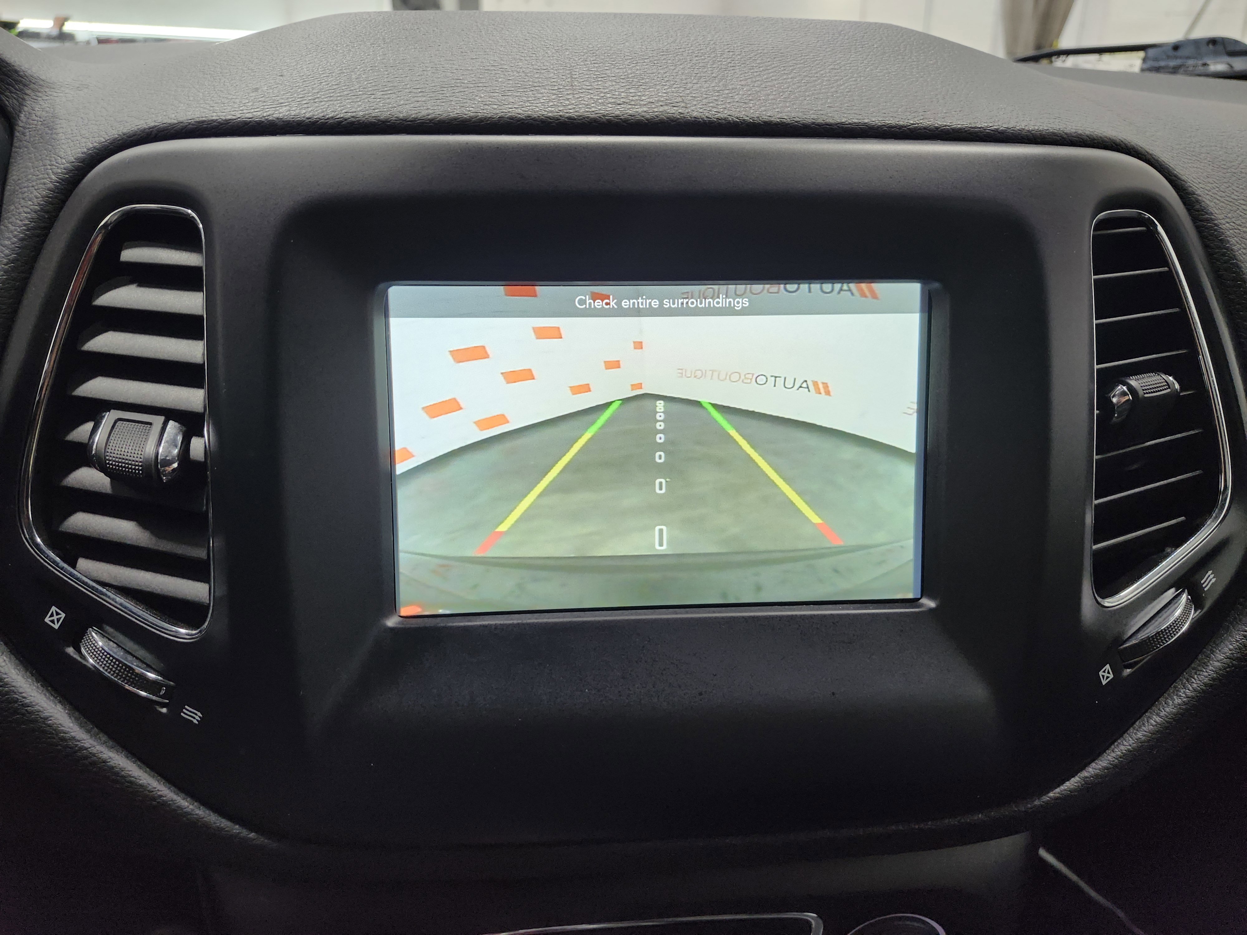 Used 2021 Jeep Compass Latitude w/ Convenience Group image 2