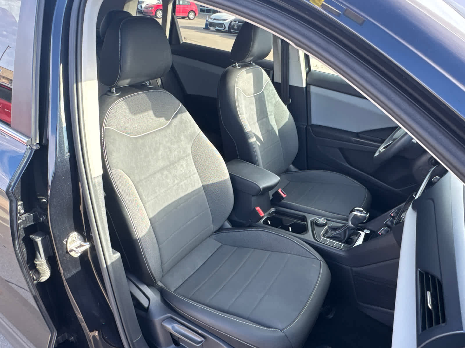 Used 2023 Volkswagen Taos SE image 14