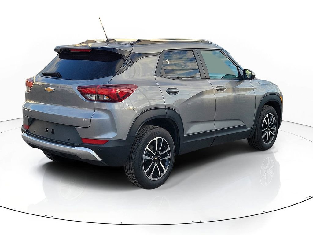 Used 2026 Chevrolet TrailBlazer LT w/ Driver Confidence Package image 4