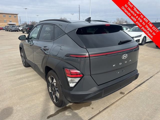 Used 2025 Hyundai Kona SEL image 3