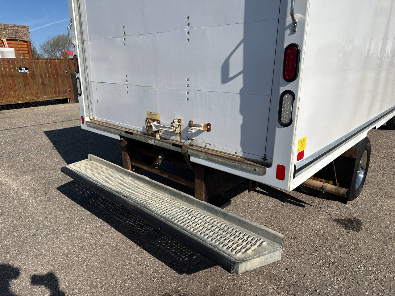 Used 2017 Ford E-350 and Econoline 350 Super Duty w/ Exterior Upgrade Package image 28