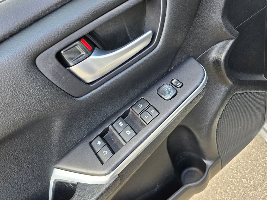 Used 2015 Toyota Camry SE image 22
