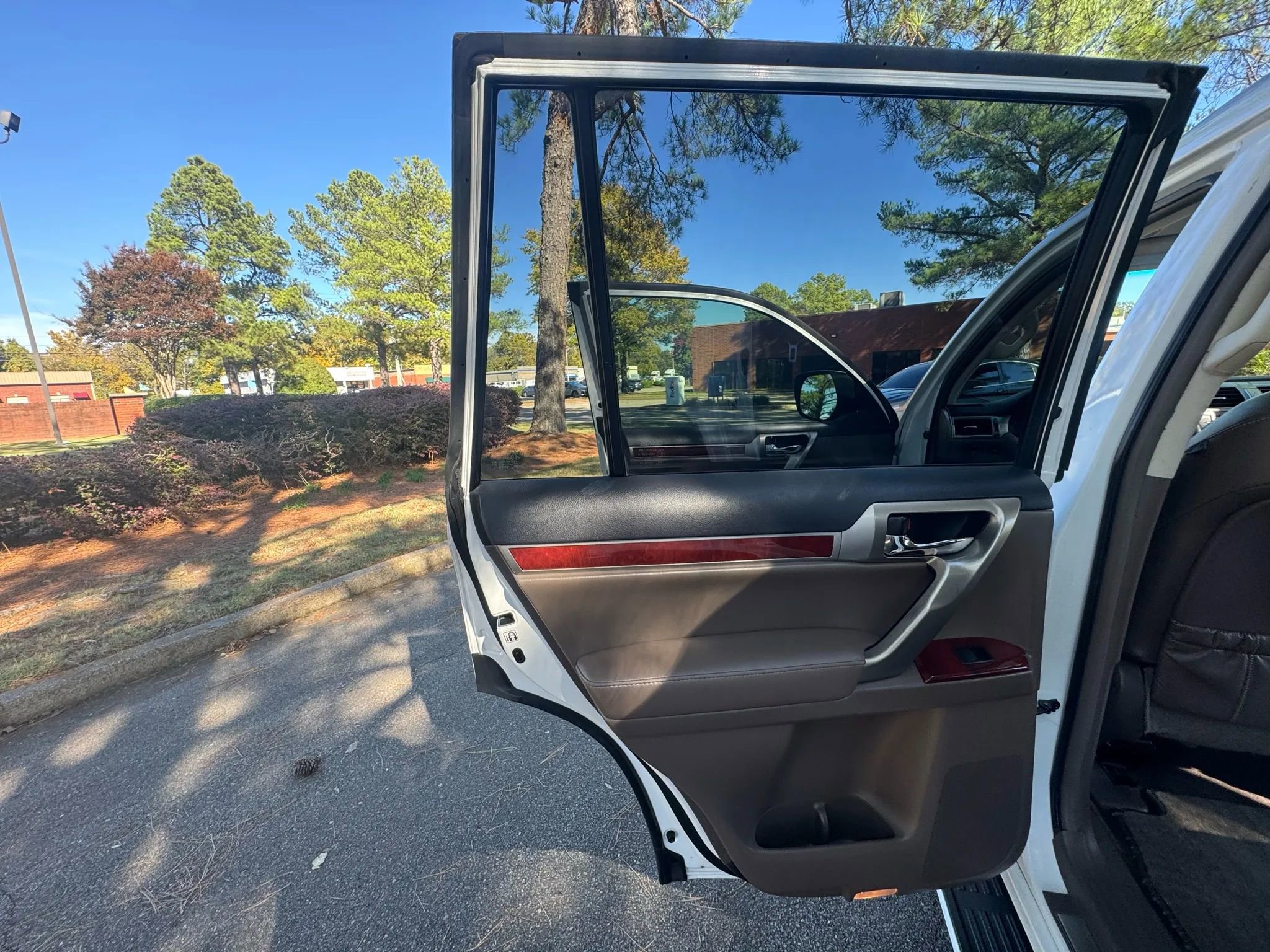 Used 2013 Lexus GX 460 image 34