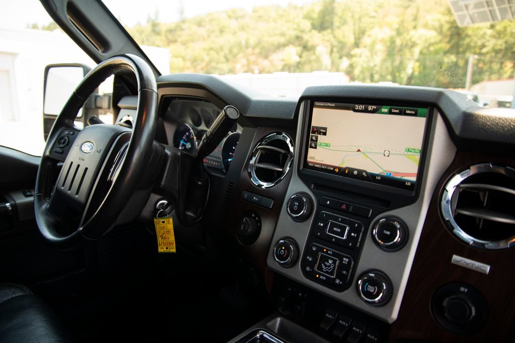 Used 2016 Ford F250 Lariat w/ Lariat Ultimate Package AWD/4WD image 20