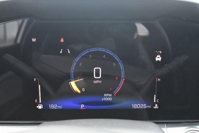 Used 2025 Chevrolet Trax LT w/ LT Convenience Package image 17