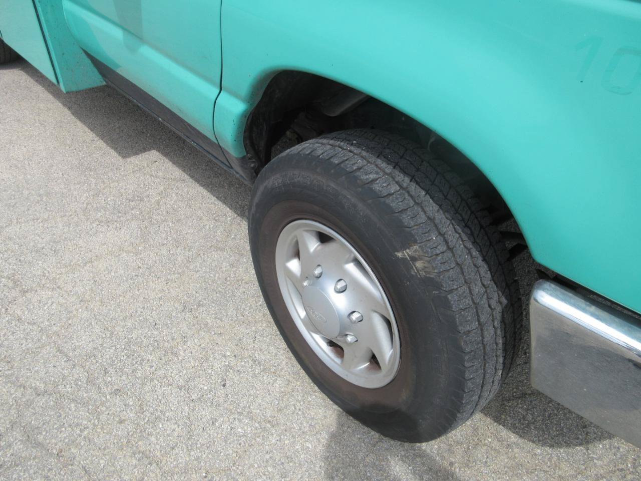Used 2012 Ford E-350 and Econoline 350 Super Duty w/ PWR Locks & Windows Group RWD image 19