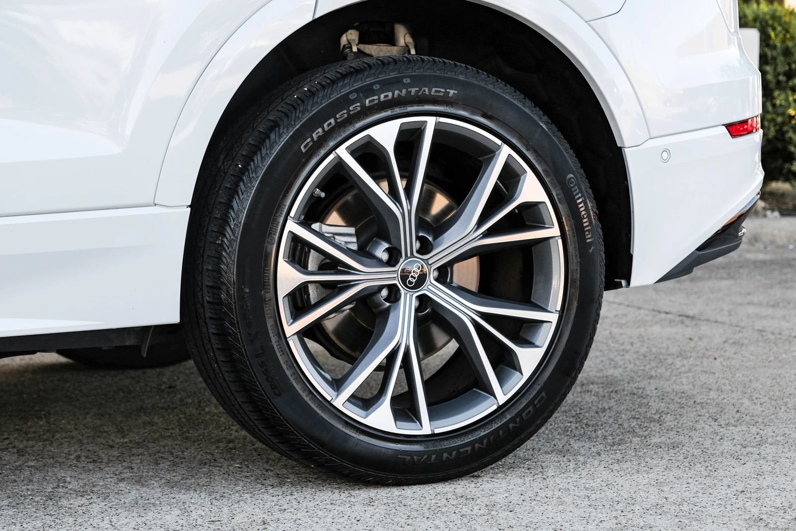 Used 2023 Audi Q8 Premium w/ Convenience Package AWD/4WD image 66