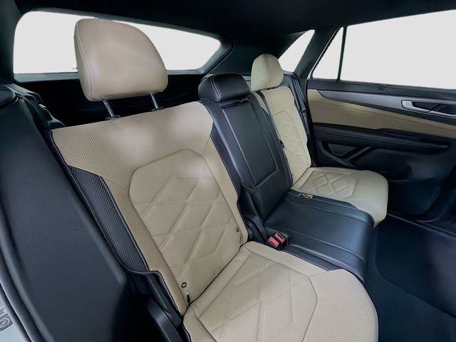 Used 2024 Volkswagen Atlas Cross Sport SE image 27