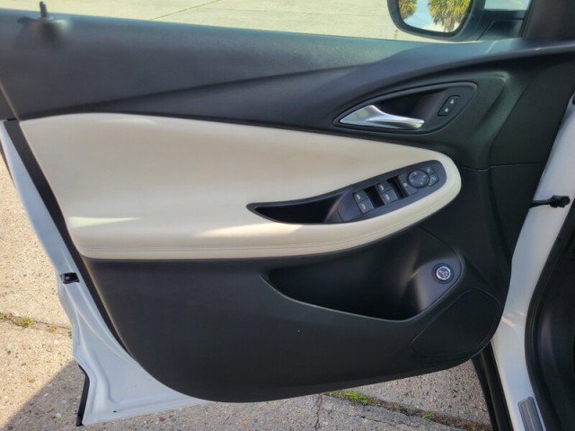 Used 2023 Buick Encore GX Select image 26