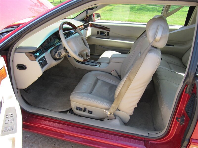 Used 2001 Cadillac Eldorado Touring FWD image 13