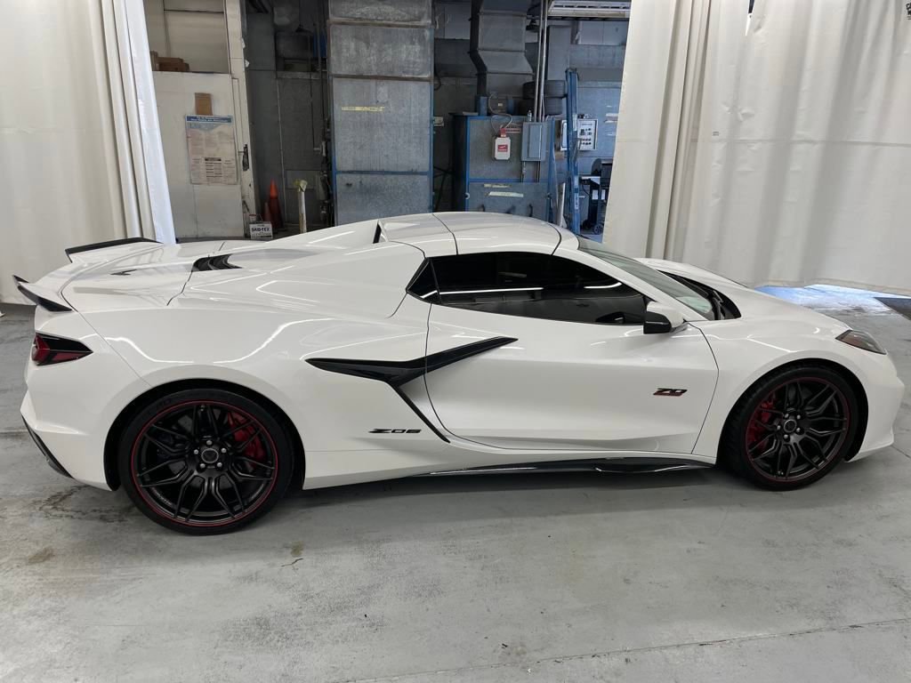 Used 2023 Chevrolet Corvette Z06 image 6