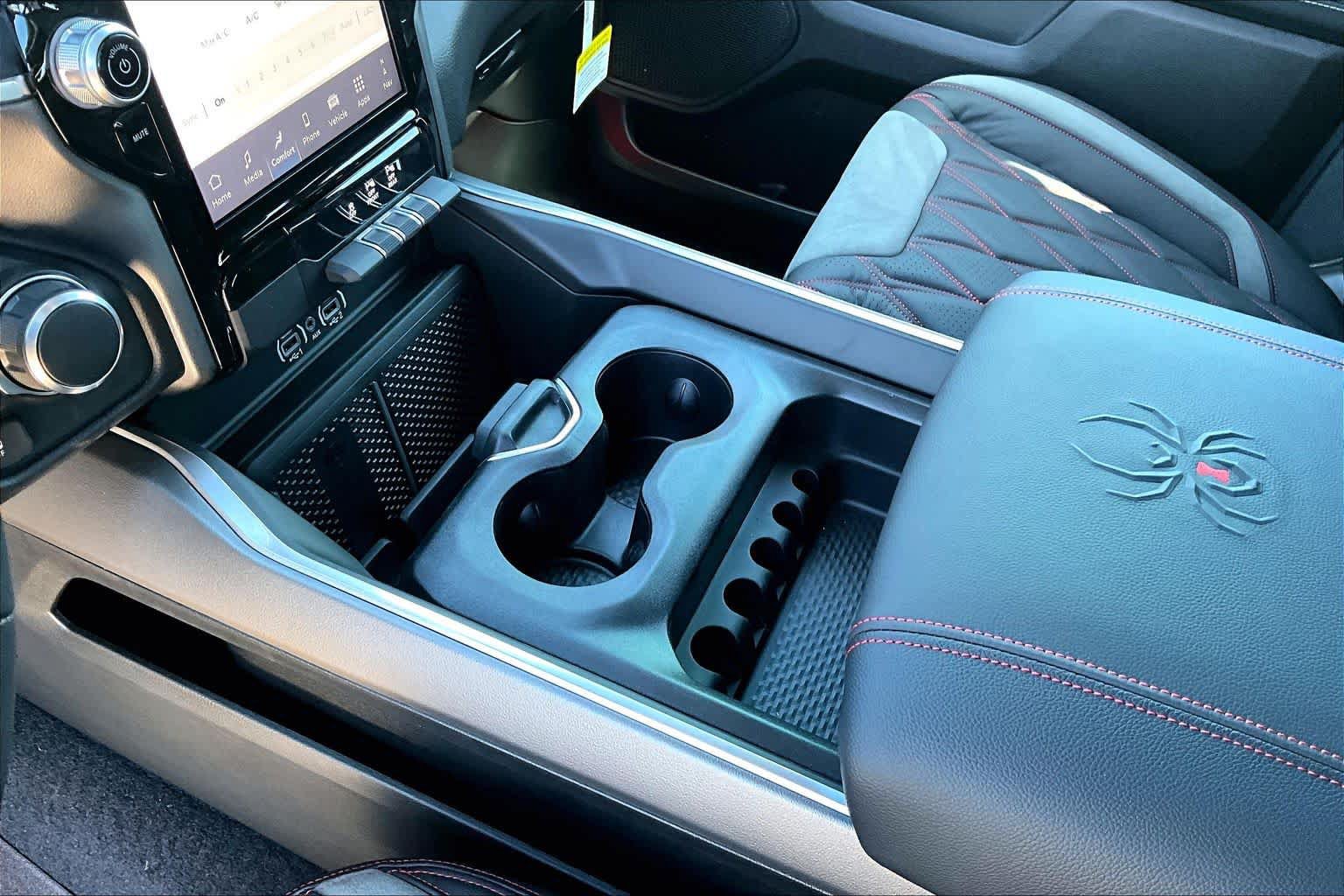 New 2026 RAM 1500 4x4 Crew Cab image 7