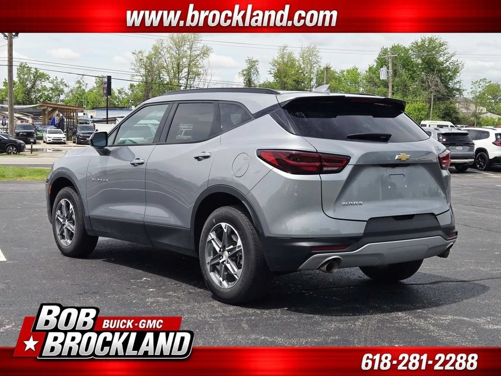 Used 2024 Chevrolet Blazer LT w/ Convenience Package FWD image 5
