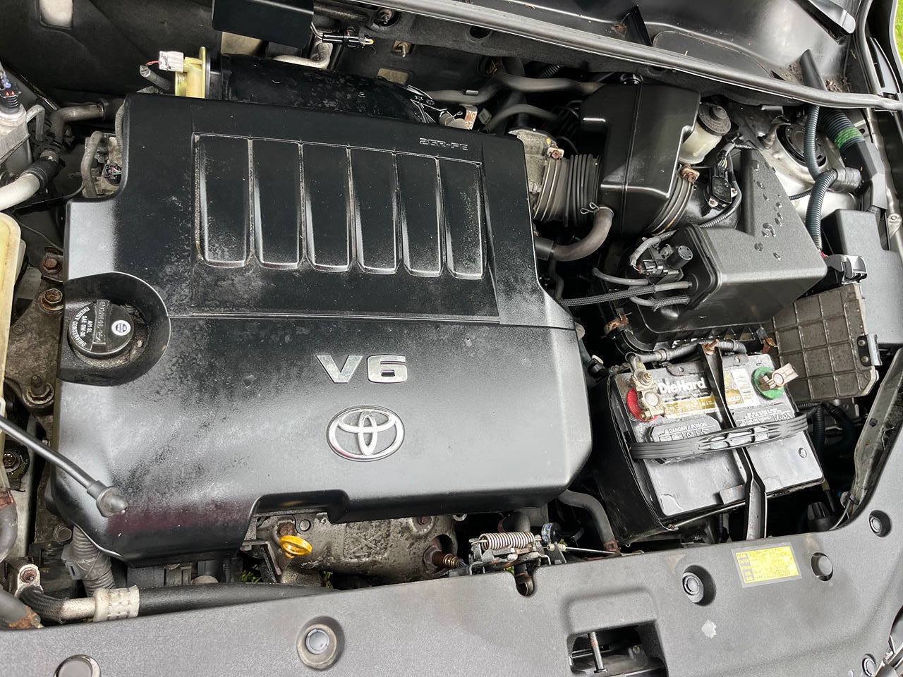 Used 2011 Toyota RAV4 Limited AWD/4WD image 3