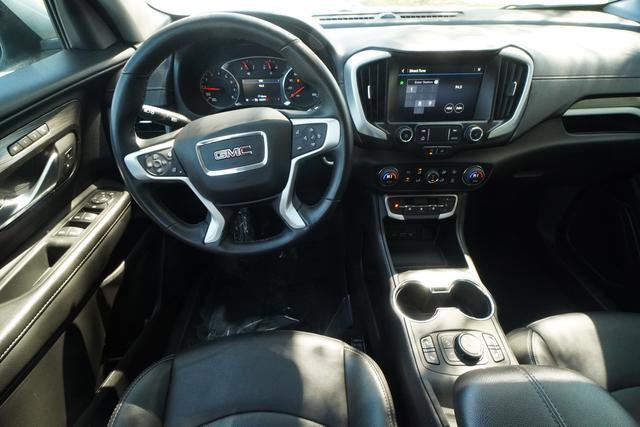 Used 2024 GMC Terrain SLT image 13