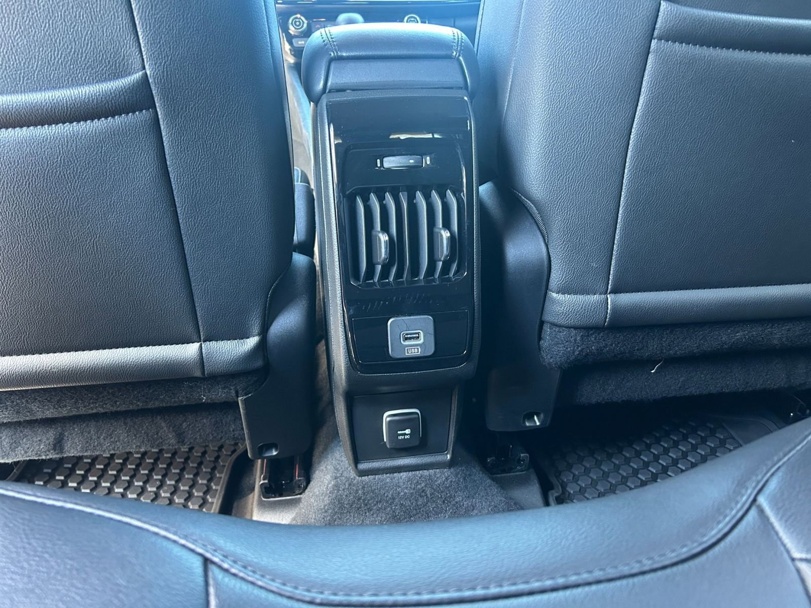 Used 2025 Jeep Compass Trailhawk image 23