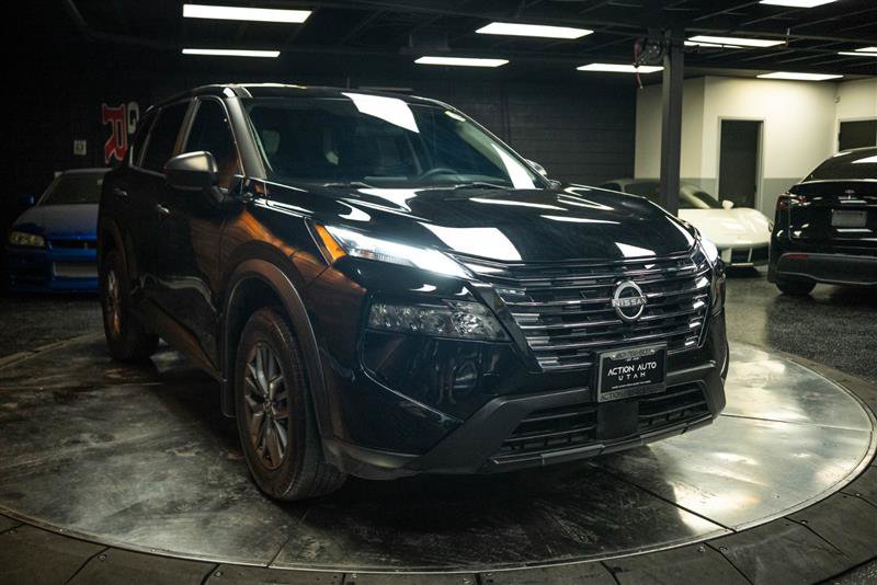 Used 2024 Nissan Rogue S FWD image 5