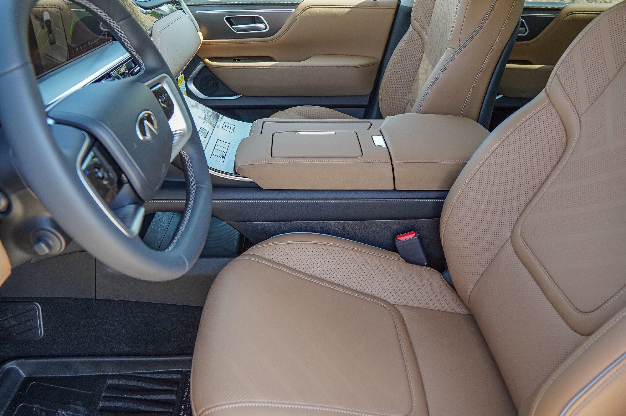 New 2026 INFINITI QX80 Luxe w/ Cargo Package image 9