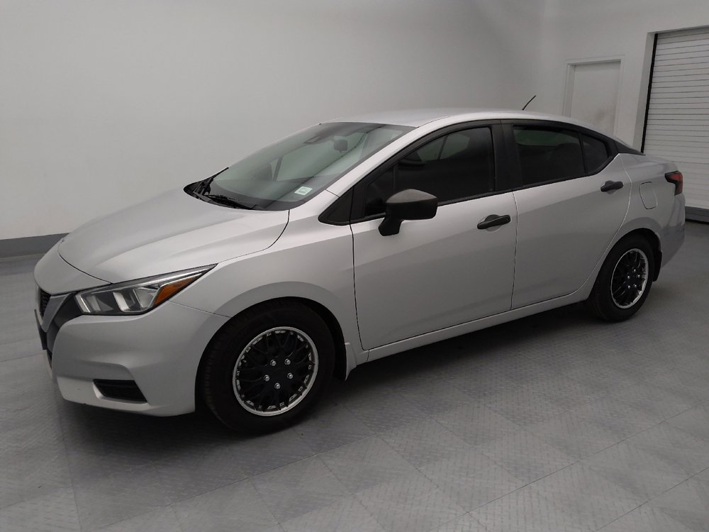 Used 2020 Nissan Versa S image 2