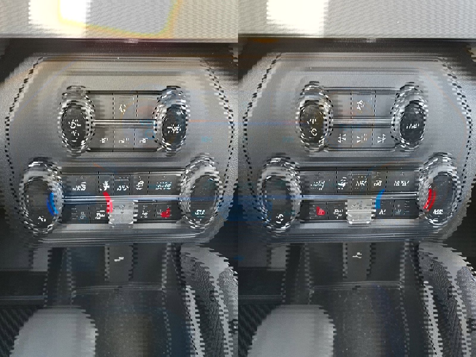 Certified 2023 Ford Bronco Big Bend w/ Sasquatch Package image 20