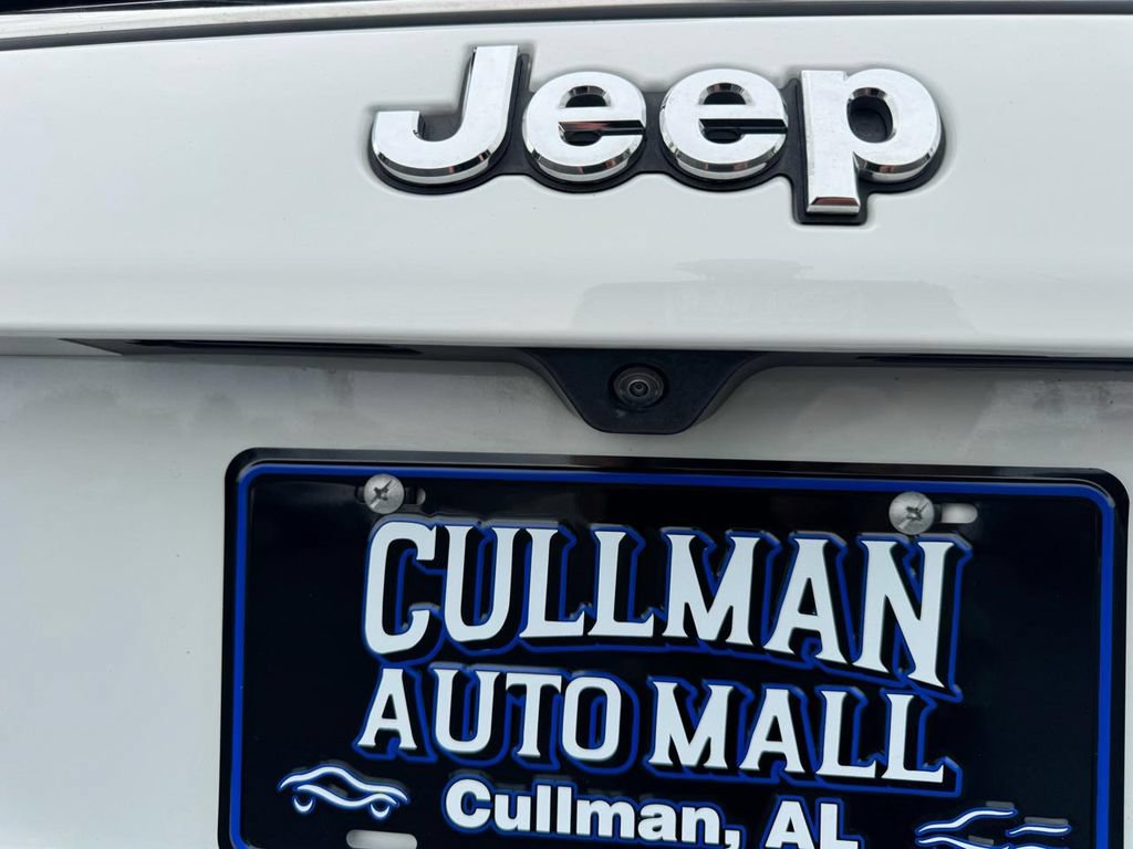 Used 2024 Jeep Compass Latitude AWD/4WD image 8