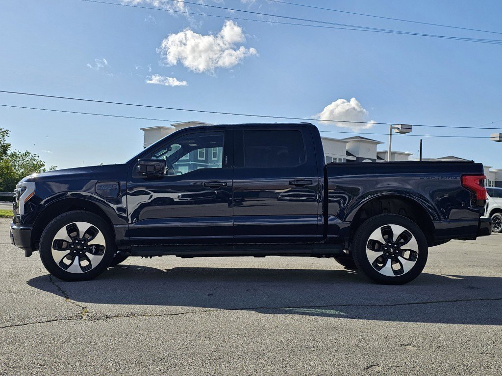 Used 2024 Ford F150 Lightning Platinum AWD/4WD image 17
