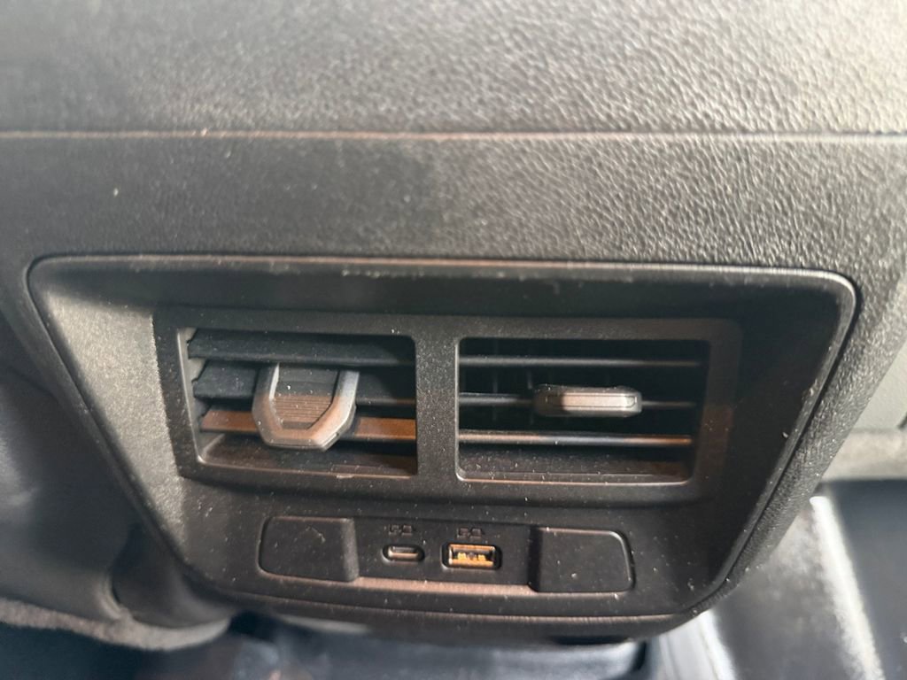 Used 2024 GMC Canyon Denali image 16