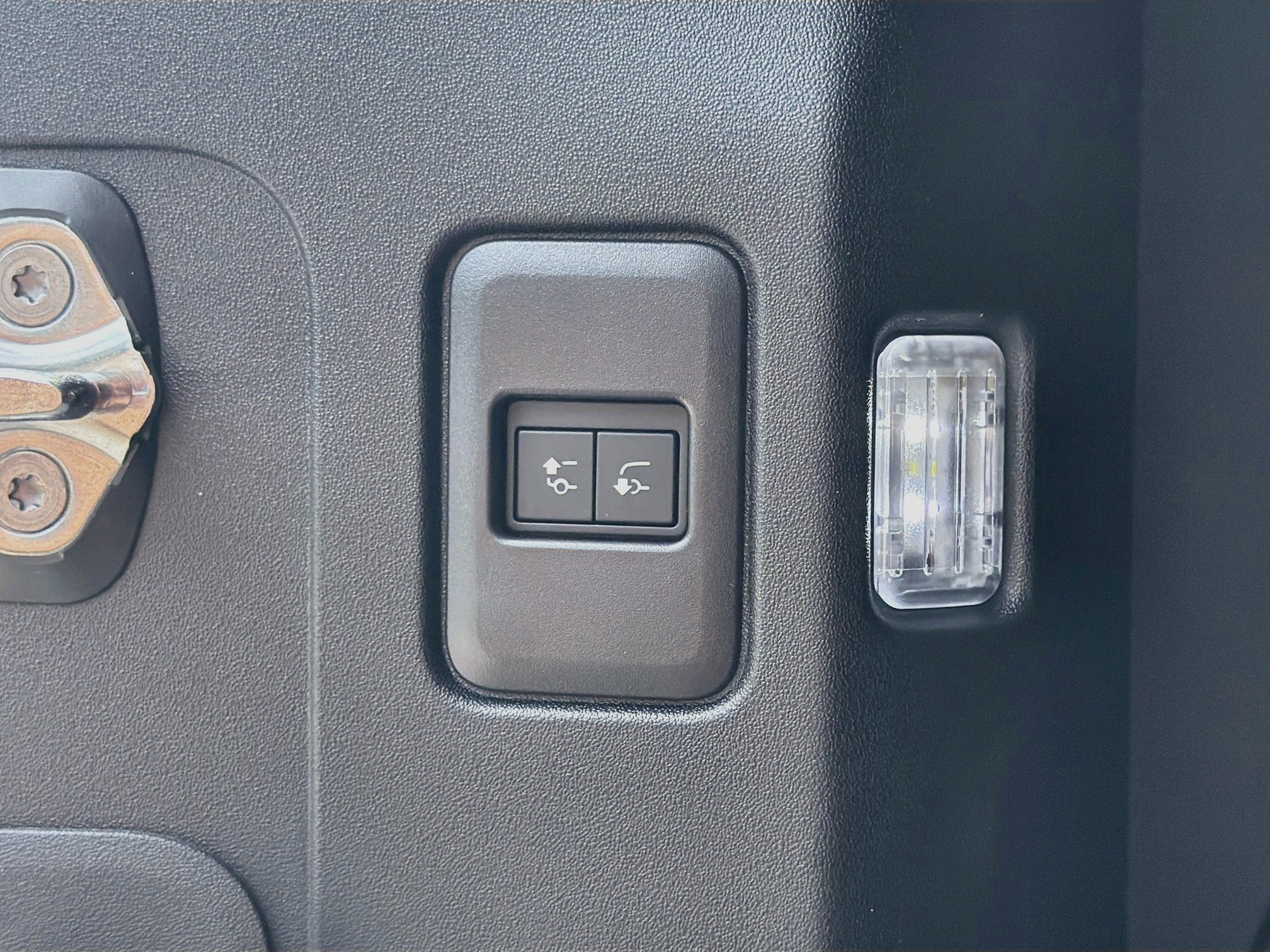 New 2026 Land Rover Defender 110 X-Dynamic SE AWD/4WD image 44