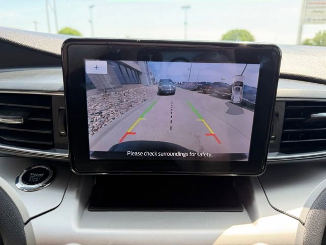 Used 2022 Ford Explorer XLT w/ Equipment Group 202A AWD/4WD image 23