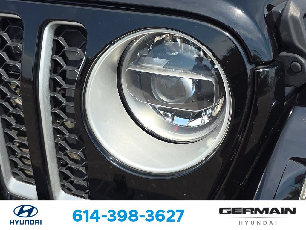 Used 2021 Jeep Wrangler Unlimited Sahara w/ Cold Weather Group AWD/4WD image 15