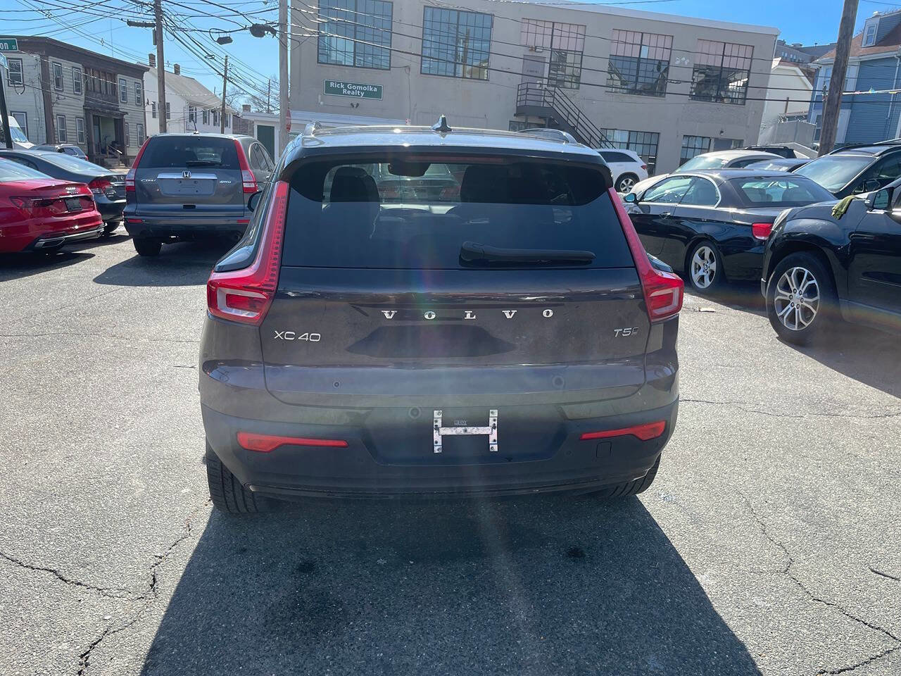 Used 2021 Volvo XC40 T5 R-Design image 7