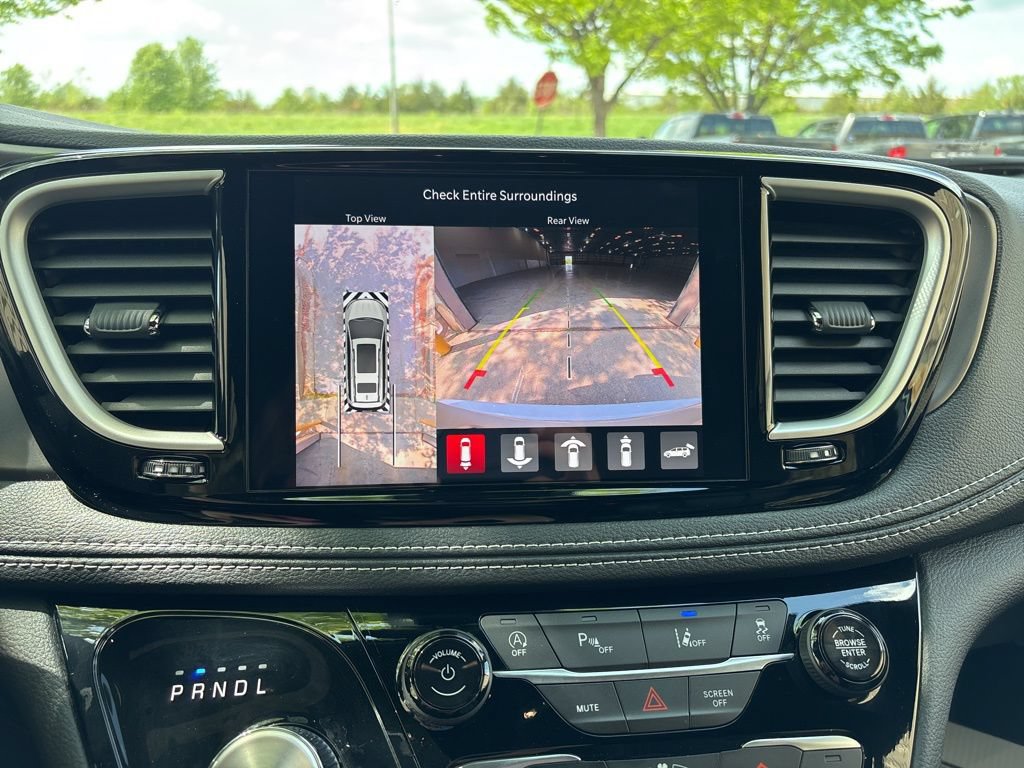 New 2026 Chrysler Pacifica Select FWD image 35