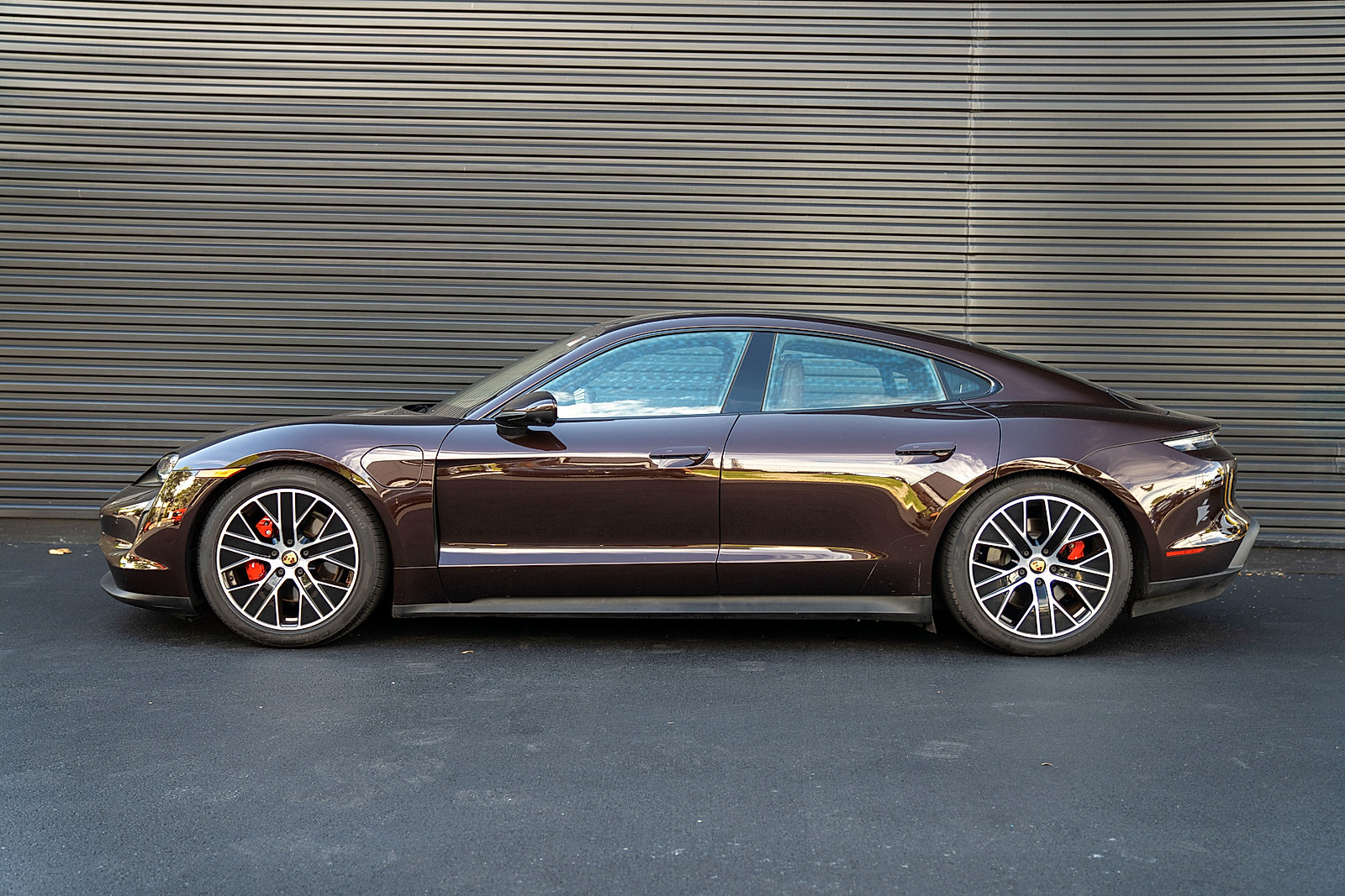 Certified 2023 Porsche Taycan 4S AWD/4WD image 2
