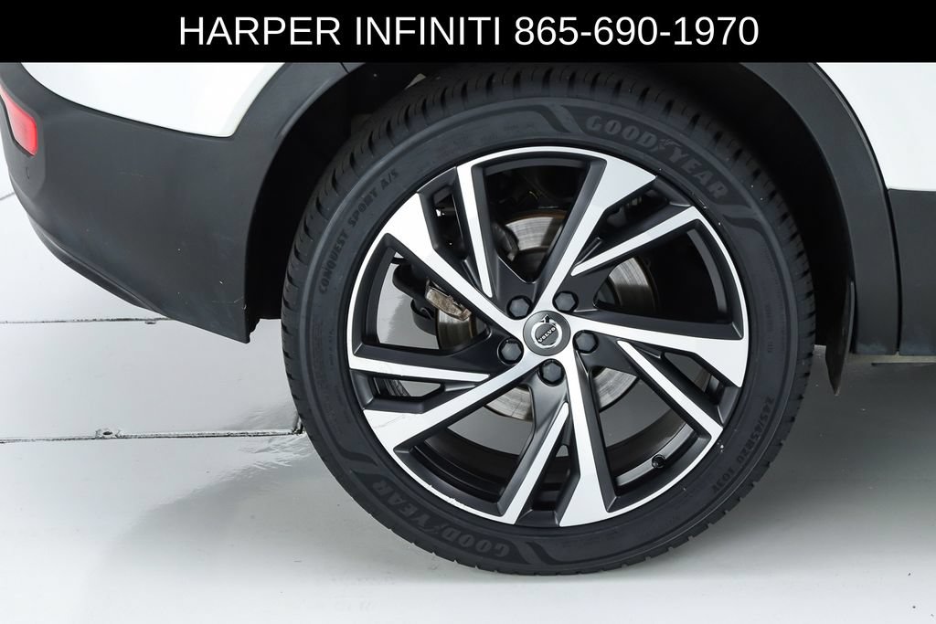Used 2021 Volvo XC40 T5 R-Design AWD/4WD image 14