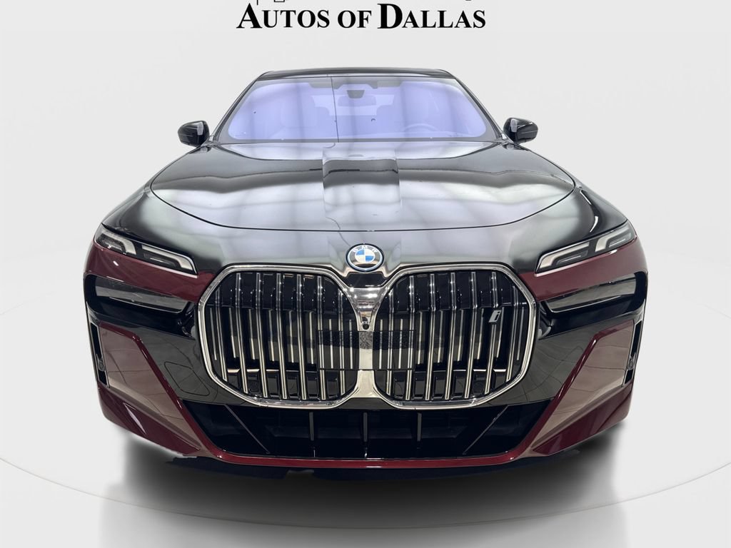 Used 2023 BMW i7 xDrive60 AWD/4WD image 3